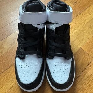Jordan 1 High FlyEase panda